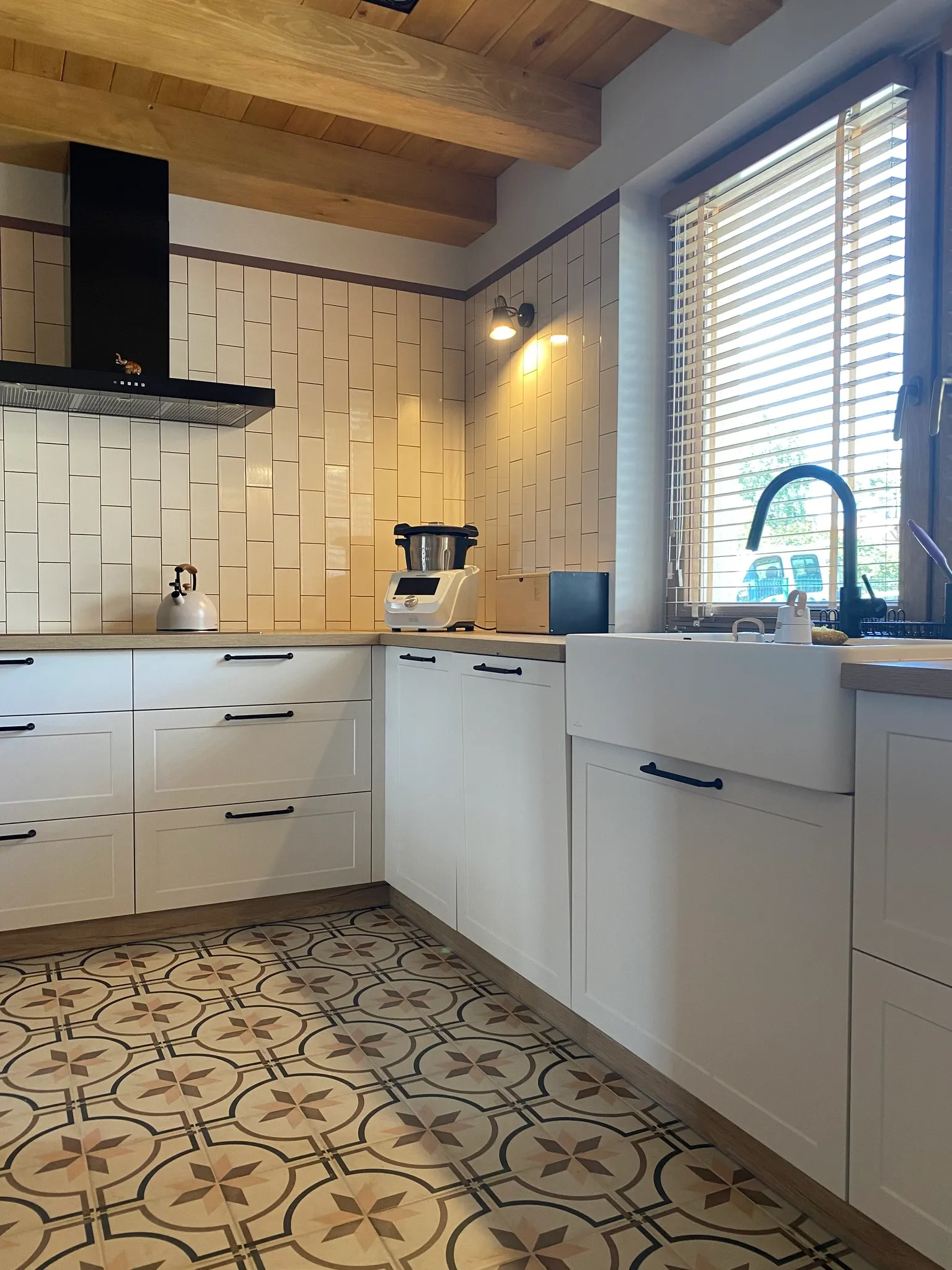 Realizacja WMS MEBLE — projekt 9